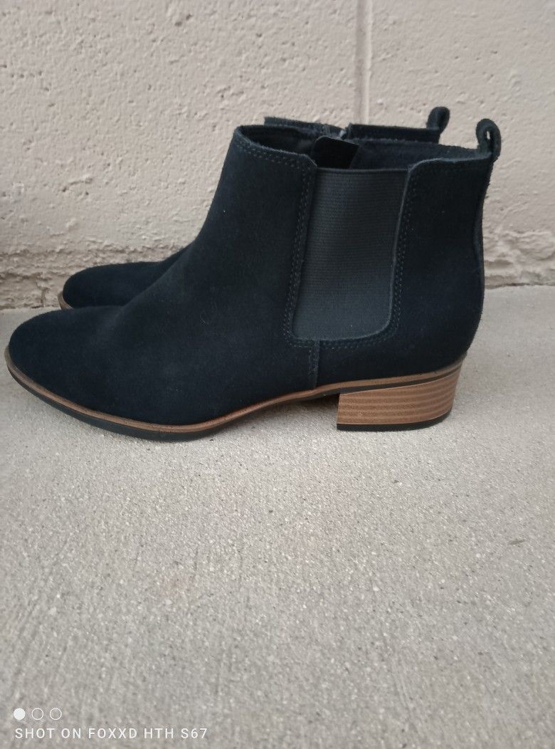 BLACK SUEDE ANKLE BOOTS WOMEN'S SIZE 7.5