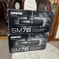 2 Shure SM7B Microphones 