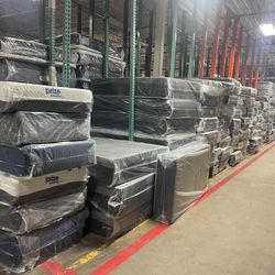 Queen Mattress ( Double Sided) With Free Box Spring - Free Delivery 🚚 Today To Reasonable Distance