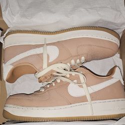 Nike Air Force 1 Craft LES Size 9