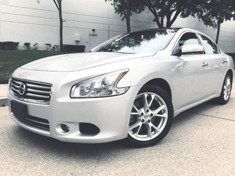 *Nissan Maxima* sv sport top of the line 46k miles