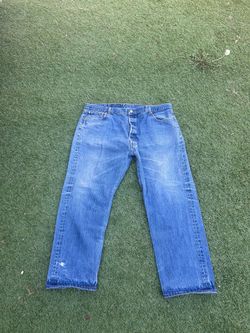 Light Wash Levis Denim 42x28