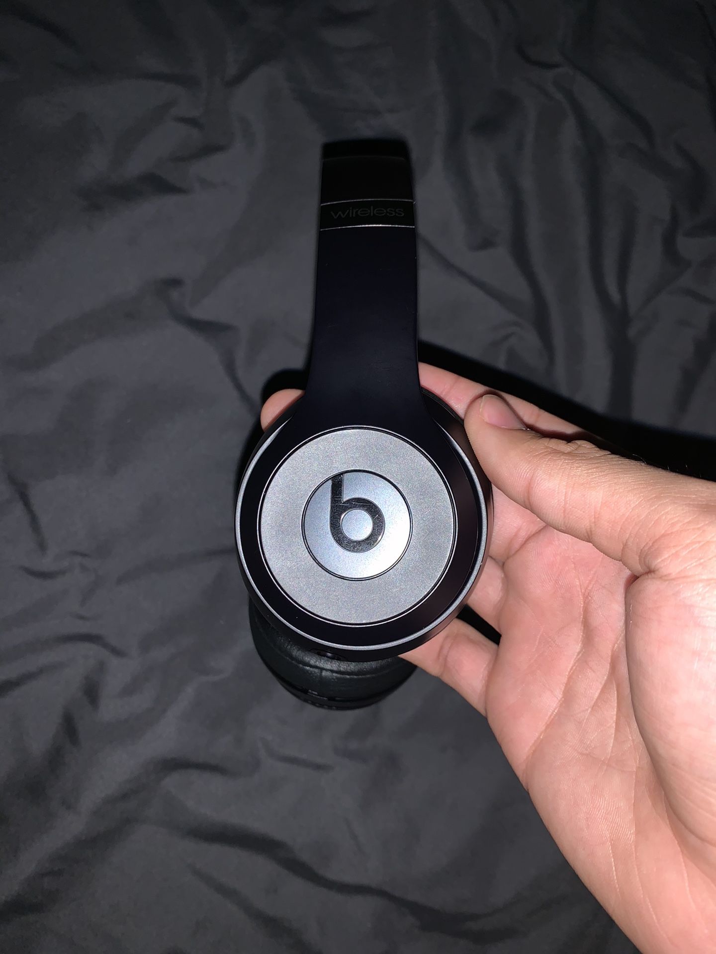 Beats solo 3 Bluetooth headphones matte black