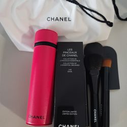 Chanel DIVA 3 Brush Set. Comes with a Chanel White Pouch for Sale in  Irwindale, CA - OfferUp