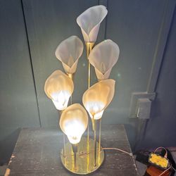Vintage 6-light calla lily lamp in the Hollywood Regency style 34” WORKS