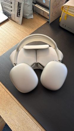Apple AirPods Max – Silver | 1st Gen