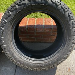LT 285/55-R20