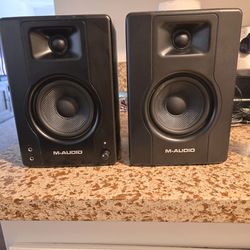 M-Audio bx4 studio speakers
