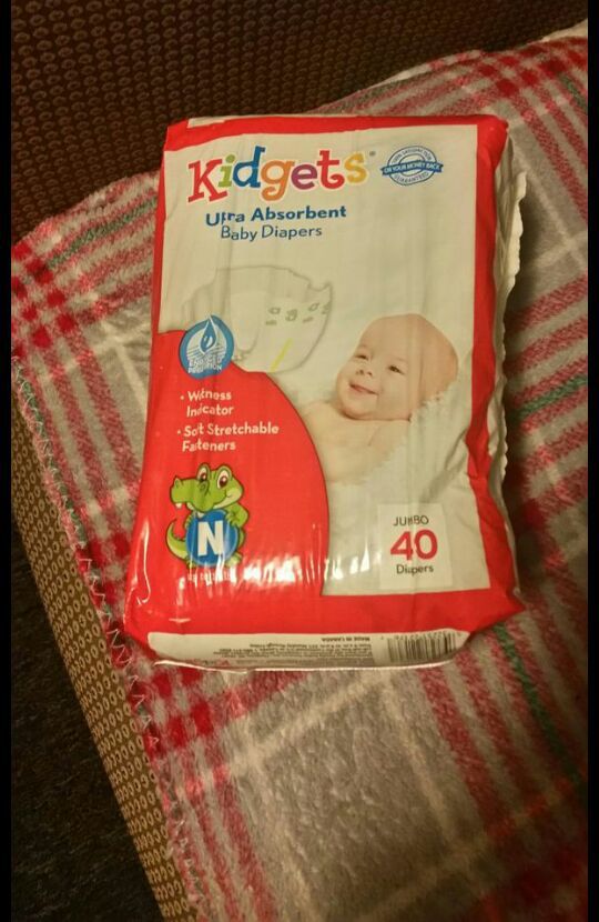 Newborn kidgets diapers
