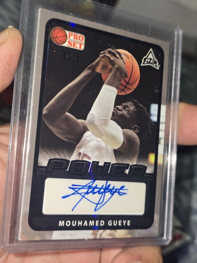 Mouhamed Gueye Rookie Autograph #ed /15 HAWKS
