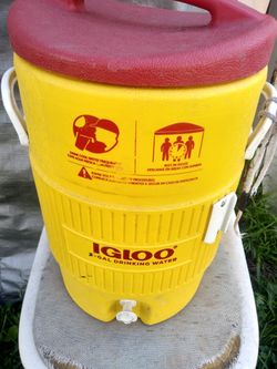 5 Gallon Igloo Water Container