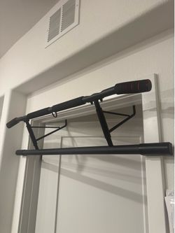Pull Up Bar