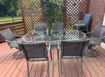 Outdoor patio dining table