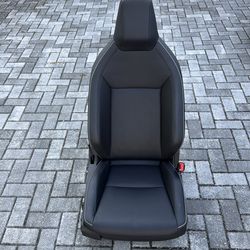 Tesla CyberTruck passenger seat