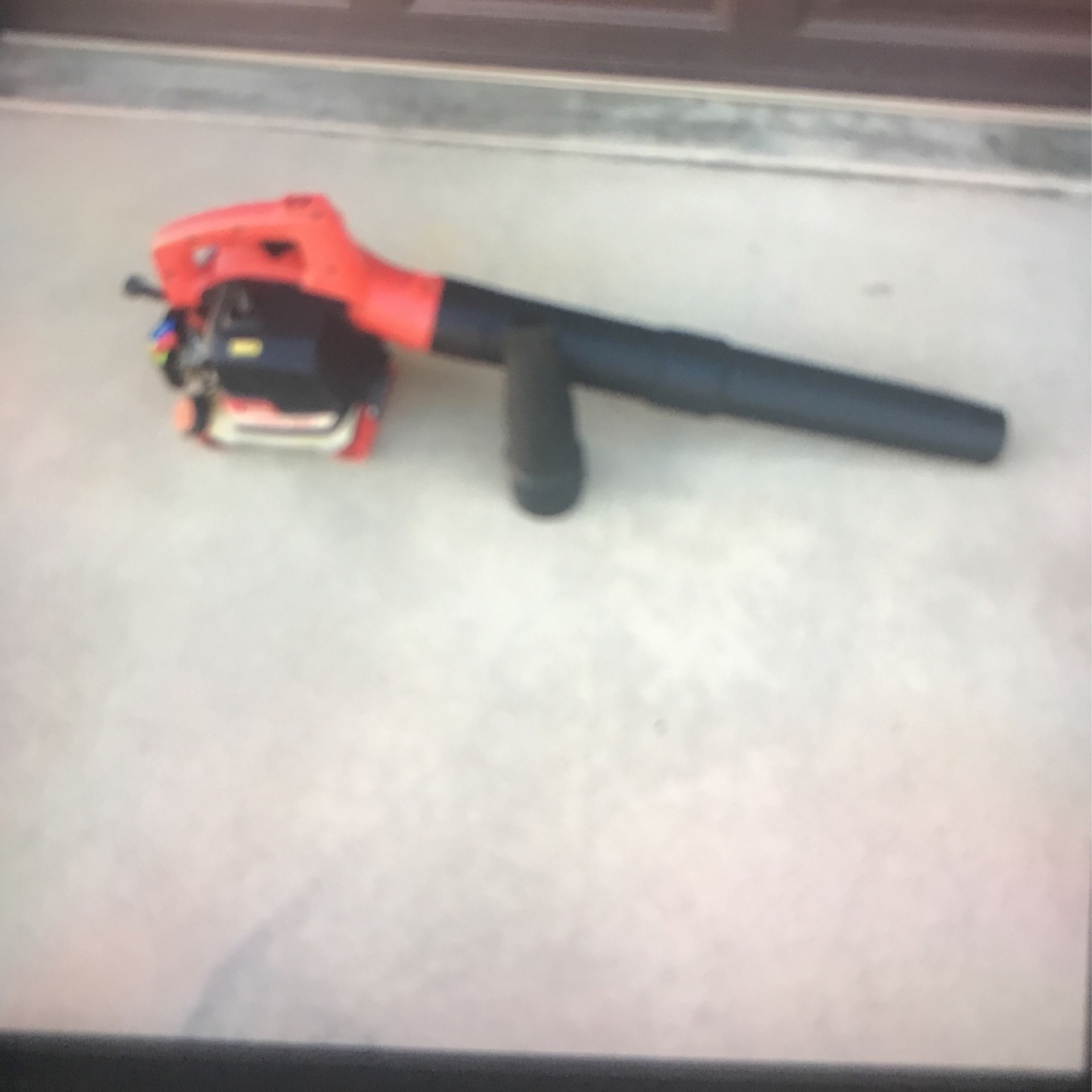 TROY-BILT Leaf Blower