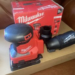 Milwaukee M18 18V Lithium-Ion Cordless 1/4 in. Sheet Sander (Tool-Only)