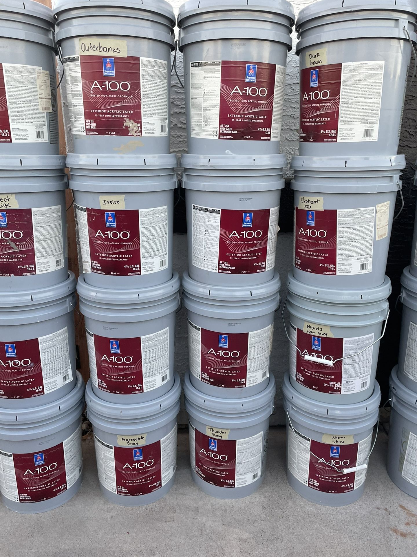 Exterior Paint // Paint Paint Pintura