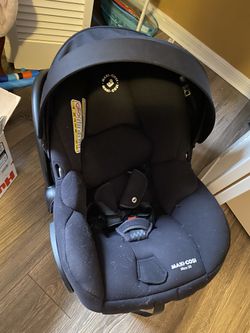 Maxi Così Infant Seat And Base