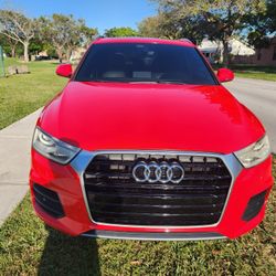 2016 Audi Q3 Red.