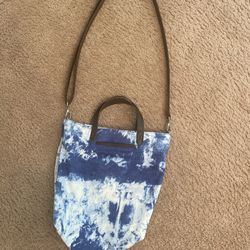Discontinued Thirty-one Tie-dye Sky Window Shopper Bag for Sale in  Portsmouth, VA - OfferUp