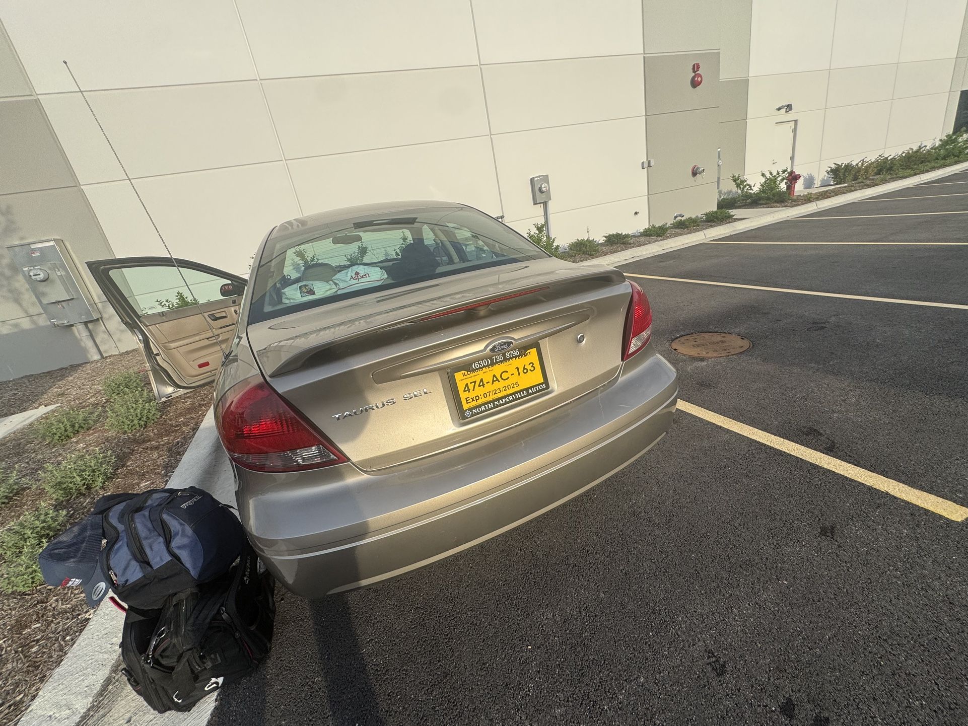 2004 Ford Taurus