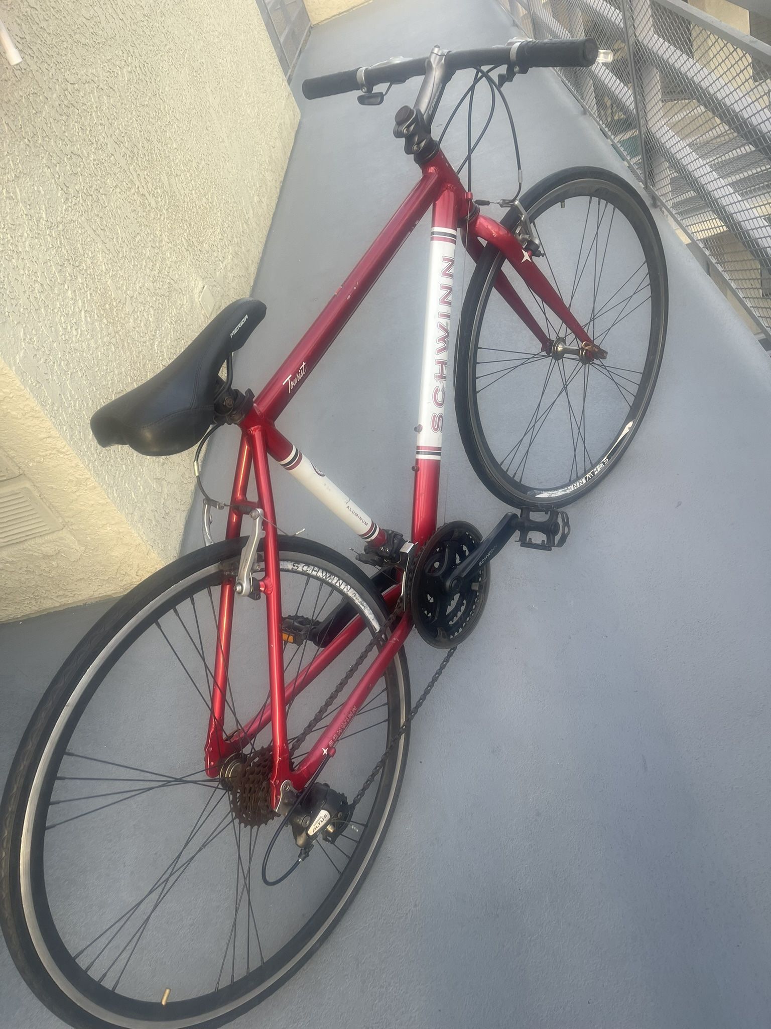 Schwinn Tourist Aluminum Bike