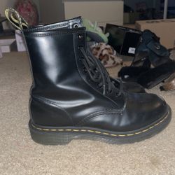 Doc Martens Size 7W