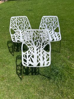White accent chairs