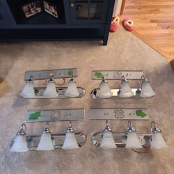 4 Bathroom Light Fixtures 