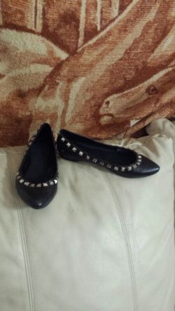 Leather stud black flats
