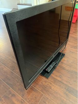 40” TV with remote