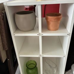 White 6-Cube Storage Shelf / Organizer