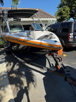 2010 Moomba Mobius 22 Wakeboard Wakesurf Boat Fresh Water Only