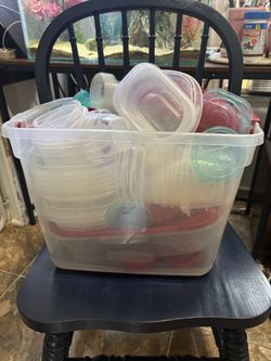 Storage containers