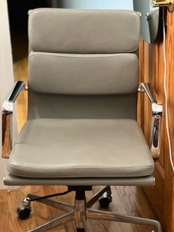 Laura chair - great condition