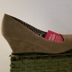 Dexflex Women's Wedge Shoe