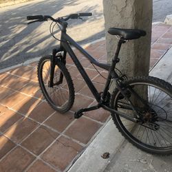 Giant Mountain Bike (M)