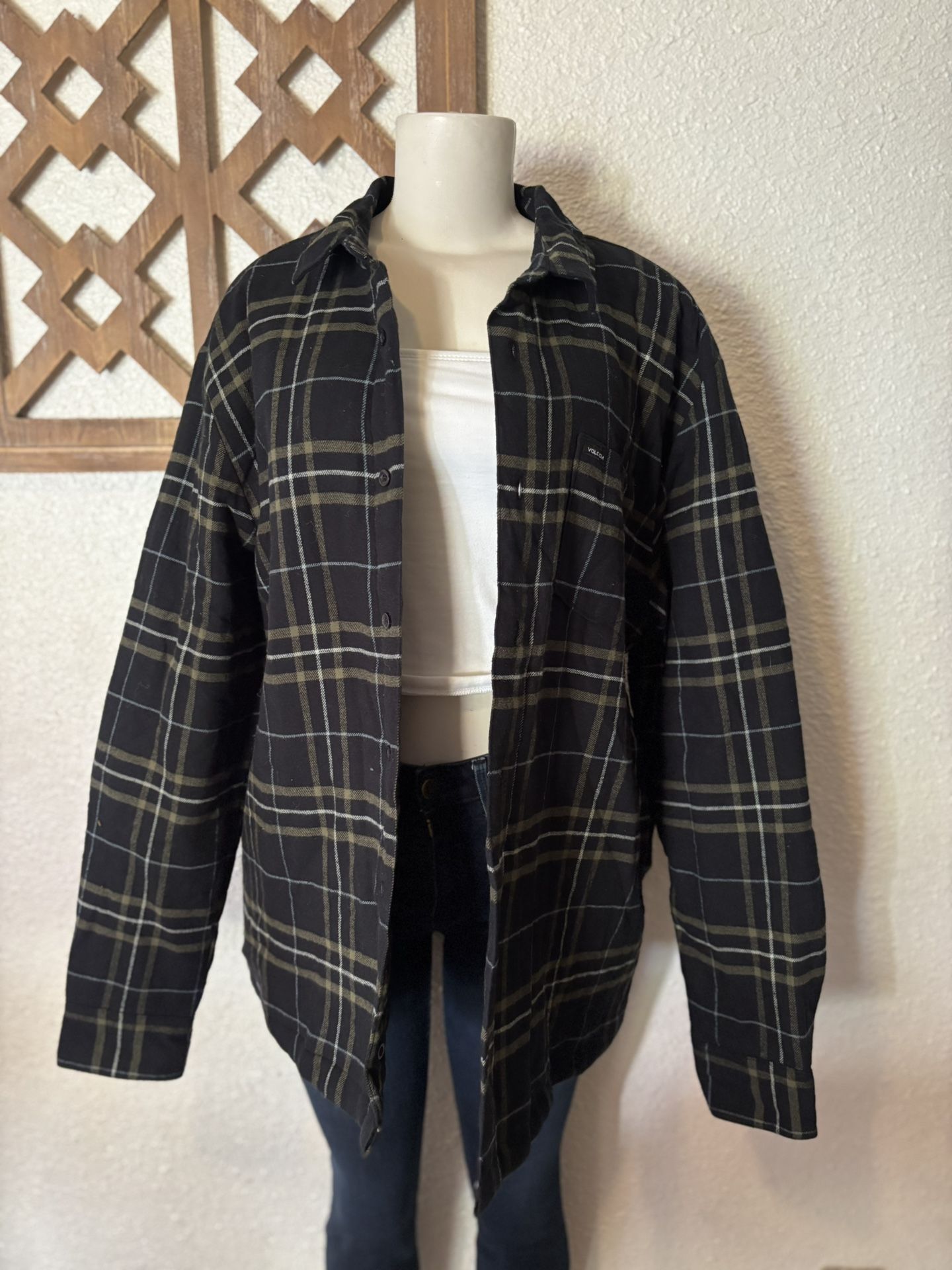 Men’s Flannel Jacket Size Large Volcom