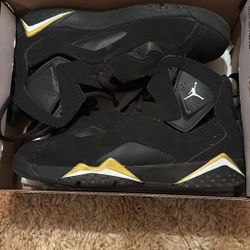 Jordan  1 Mid Kids Size 1