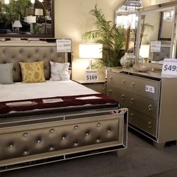 Brand New Silver Queen Bedframe, Dresser, Mirror, Nightstand 4PCs Bedroom Set