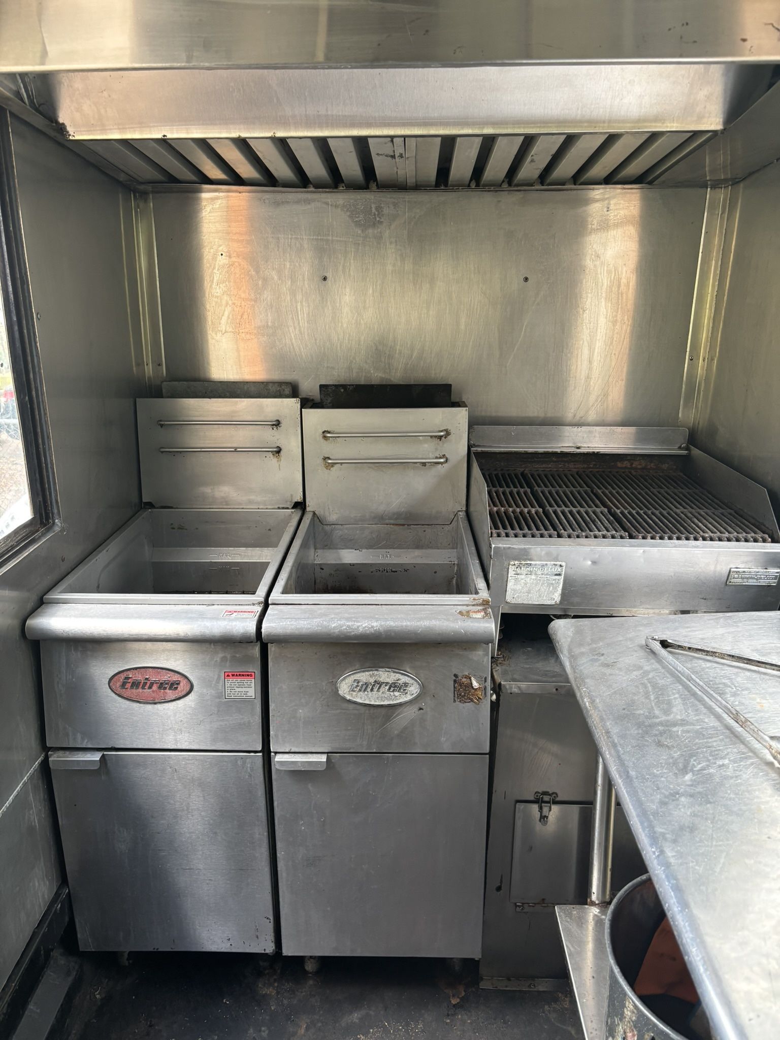 FOOD TRAILER FOR SALE