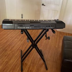ROLAND E-68 INTELLIGENT KEYBOARD-QUICK LOK SYTSTEMS STAND