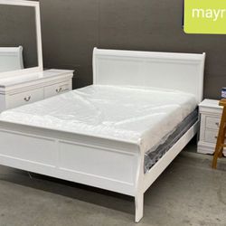 New Queen Size Four-piece Bedroom Set With Dresser Mirror Nightstand Bed Frame Without Mattress Including Free Delivery