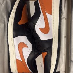 Jordan 1 Low