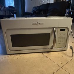 Microwave With Extractor 