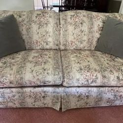 Rowe Sofa And Love Seat And Pillows W/stain Guard