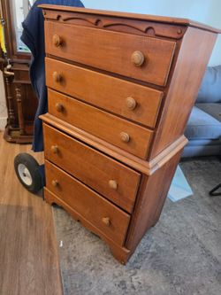 Chest of drawers