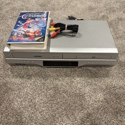 Toshiba VCR VHS DVD Combo Player 