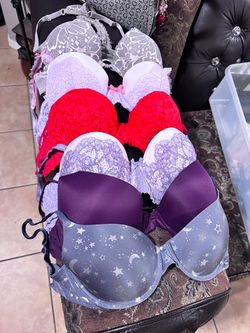 Victorias secret size 34c $10 cada uno