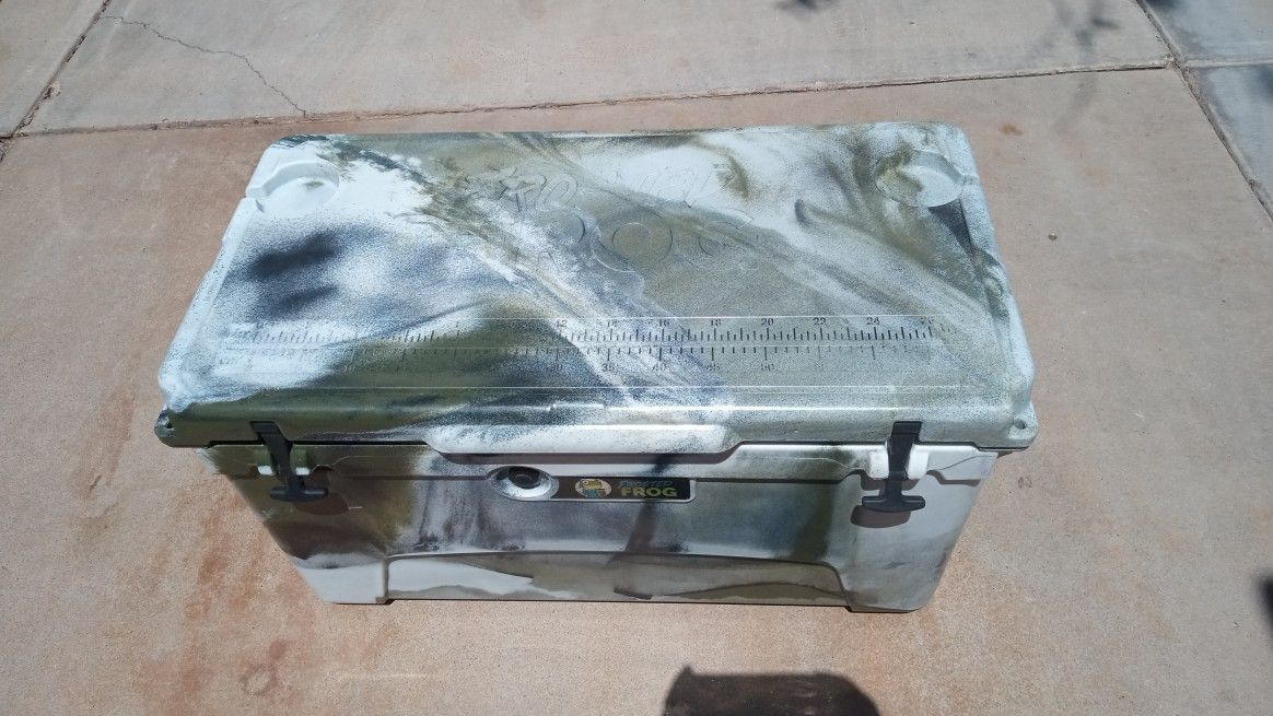 Frosted Frog Cooler 75qt